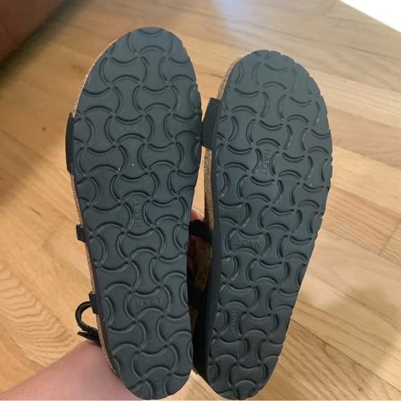 NAOT Women’s Addie Leather Sandal Wedge Strappy Made in Israel Size 38 or 7.5 - Picture 8 of 9